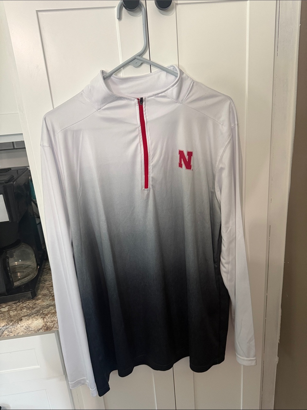 Colosseum White to Black Gradient Performance Quarter-Zip with Red Trim